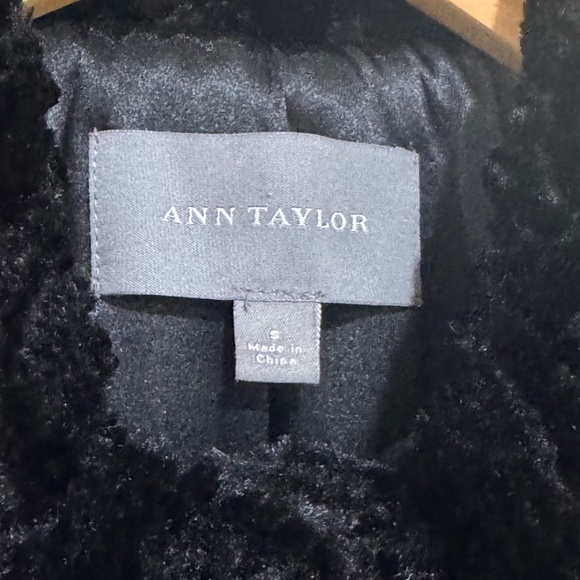 Ann Taylor Women's Black Persian Lamb Texture Faux Fur Coat Size S - Picture 11 of 11